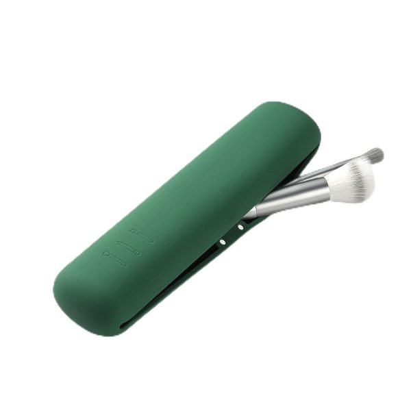 Large Travel Makeup Brush Holder, Magnetic Anti-fall Out Silicon Portable Cosmetic Face Brushes Holder, Soft and Sleek Makeup Tools Organizer for Travel- (8.27 * 2.36 * 1.57)